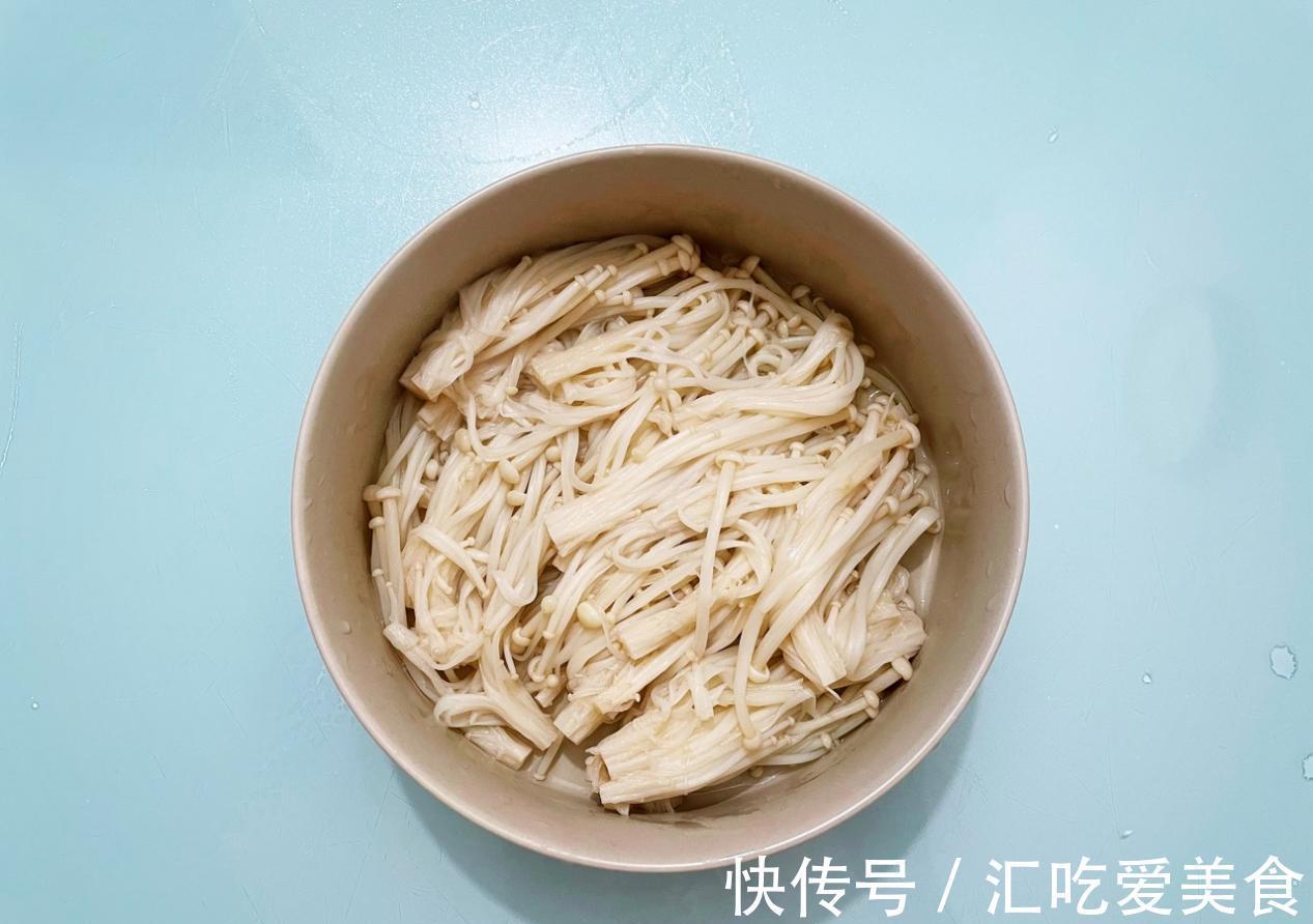 天气冷,来盆酸汤肥羊,营养开胃,酸辣解馋,大雪过后停不下来