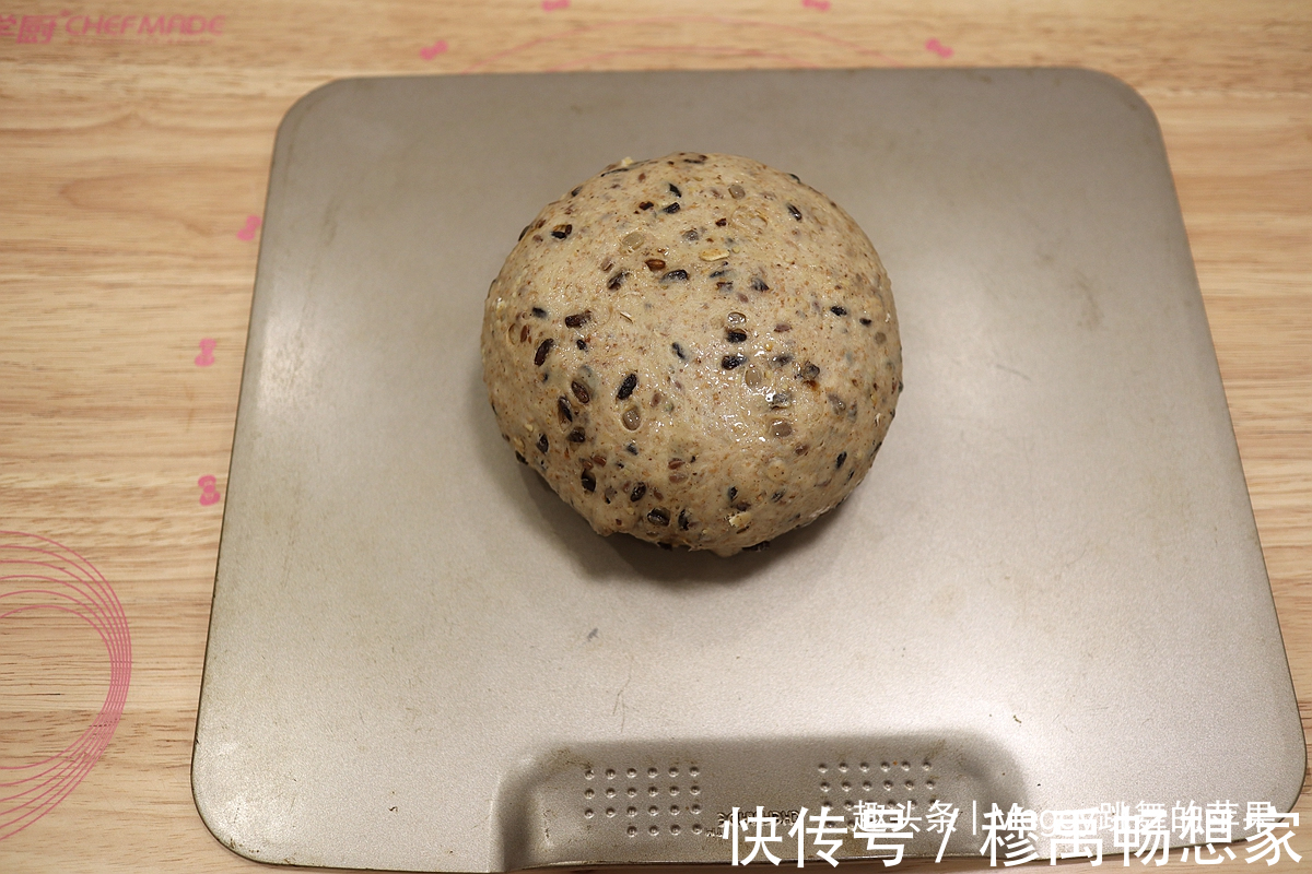 高筋面粉|在家烤欧包,拌拌揉揉烤烤,酥香焦脆又柔软,低脂早餐主食有了