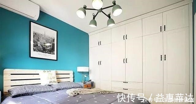 墨绿色|走进她的家,似乎全世界都安静了,65㎡的小公寓里处处是心动!