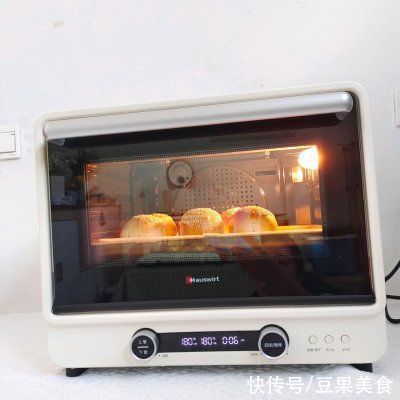 百吃不腻的松软无比的汉堡胚，夹什么都好吃。教程