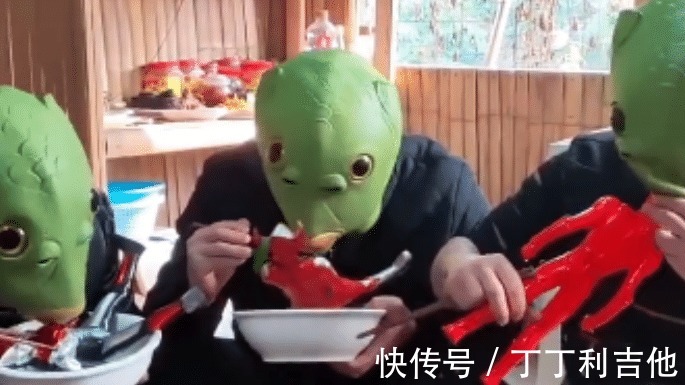 迪迦|奥特曼鱼头人恶搞迪迦,全网都黑奥特曼,网友很好玩