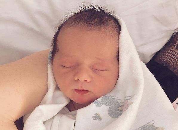 小宝宝|新生儿100天内，妈妈尽量少做三件事，对宝宝发育有好处