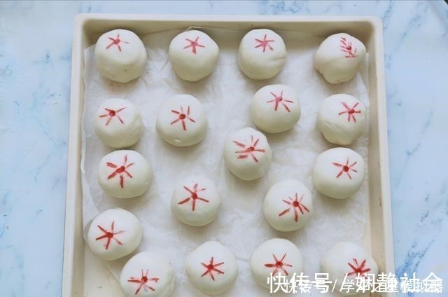 我家酥饼5年来从不用买，外酥里糯，放3天也不硬，比买的香