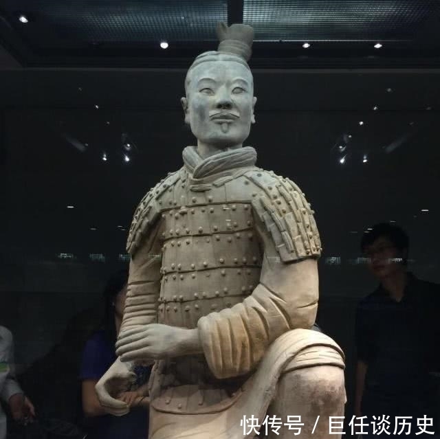 烧制|兵马俑栩栩如生、千人千面,真的是用真人烧制的吗?专家解开谜底!
