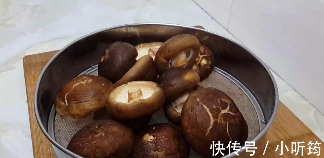 好吃|香菇新吃法,教你简单一做,既营养又好吃,有孩子的最值得收藏下
