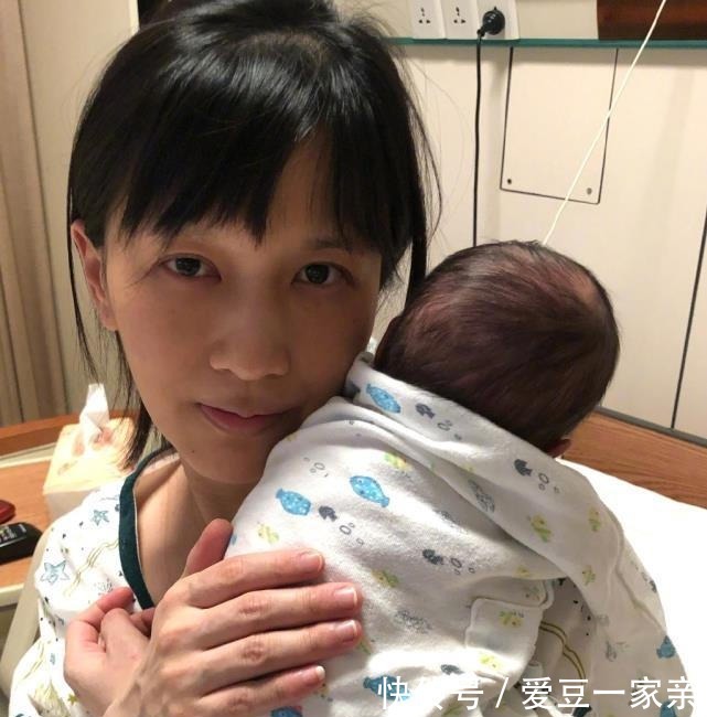 姓名|金莎回应随母姓,回怼张绍刚维护父亲的尊严,姓名与爸爸也有关