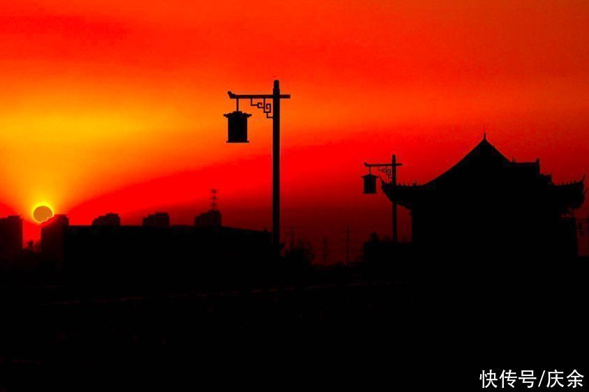 王维|王维隐居终南山,写下一首诗,开篇便美如画卷,令人陶醉