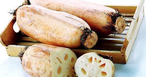 张医师|女性不想大肚子,不妨多吃三种食物,刮油清脂,减肥瘦身