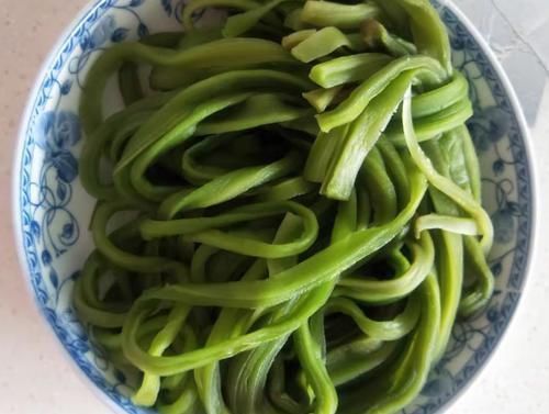 这菜正月要常吃,隔天上厕所,软化血管,嘴巴不臭了,体重降为2位数