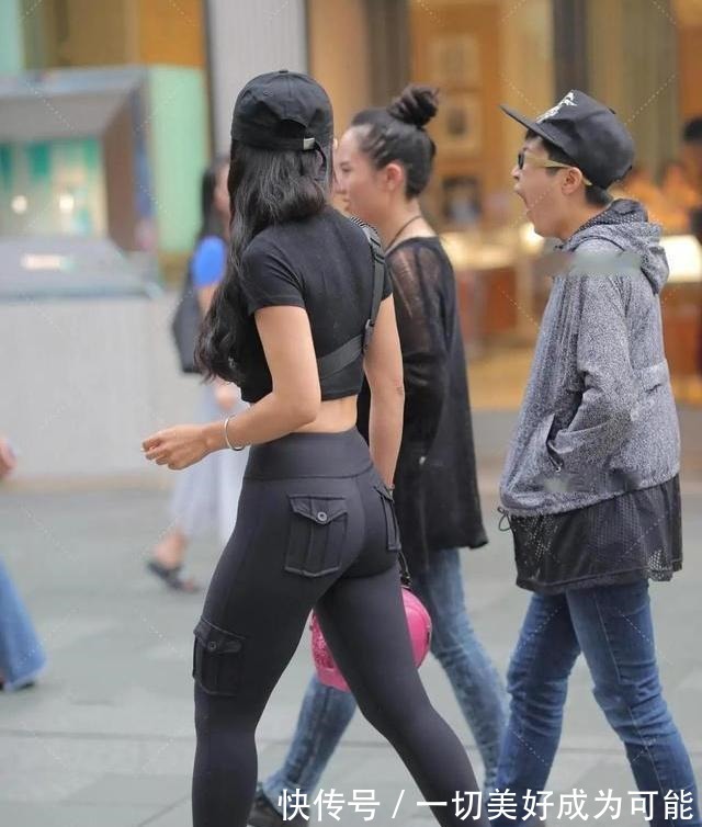 工作服 将工装服设计成瑜伽裤，那么它所展现的魅力就会多出一丝清凉！