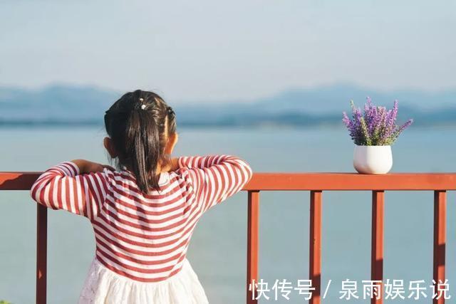 低落|孩子被同龄人“排斥”多半是父母这方面教育不当,赶紧及时补救