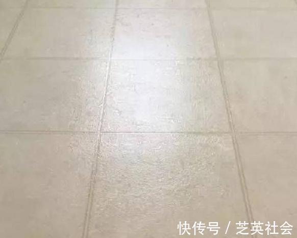 喷点|瓷砖脏了,别只会用水擦喷点便宜货,瓷砖再脏,也能明亮如初