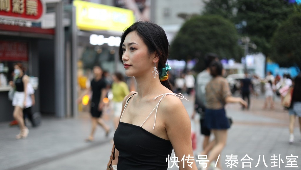 发挥性 衣品不够好,就选吊带连衣裙,轻松解决穿搭问题!