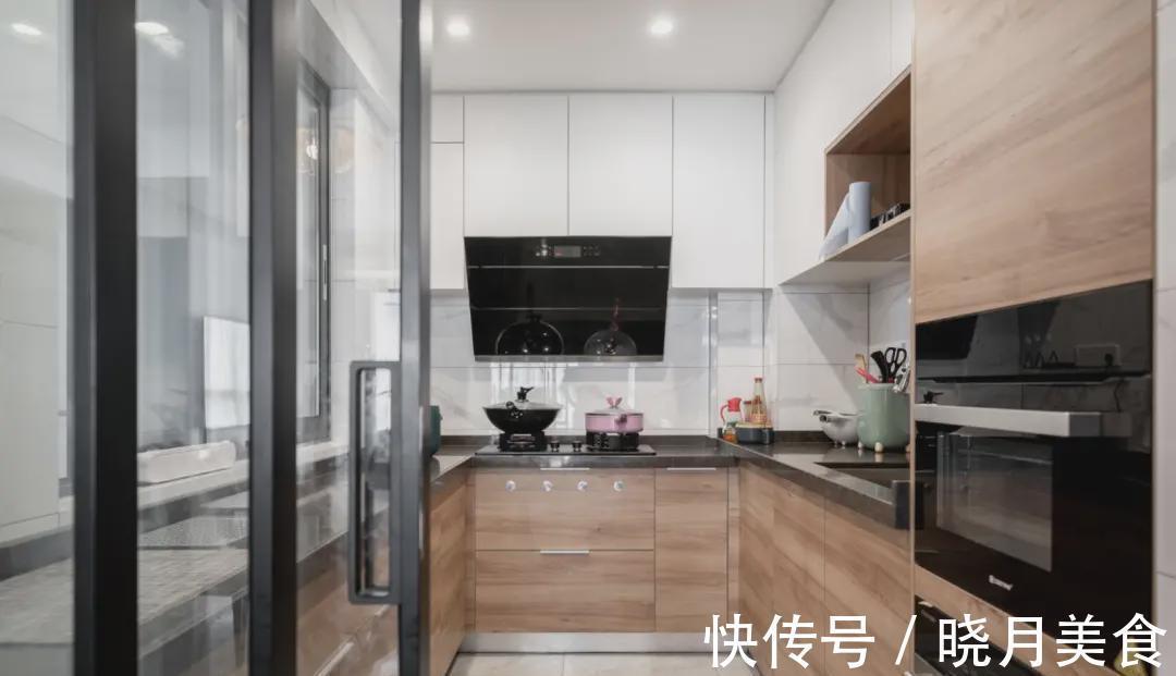 收纳|150㎡的新房,她坚持给全房铺地砖,完工后,才知道有多实用