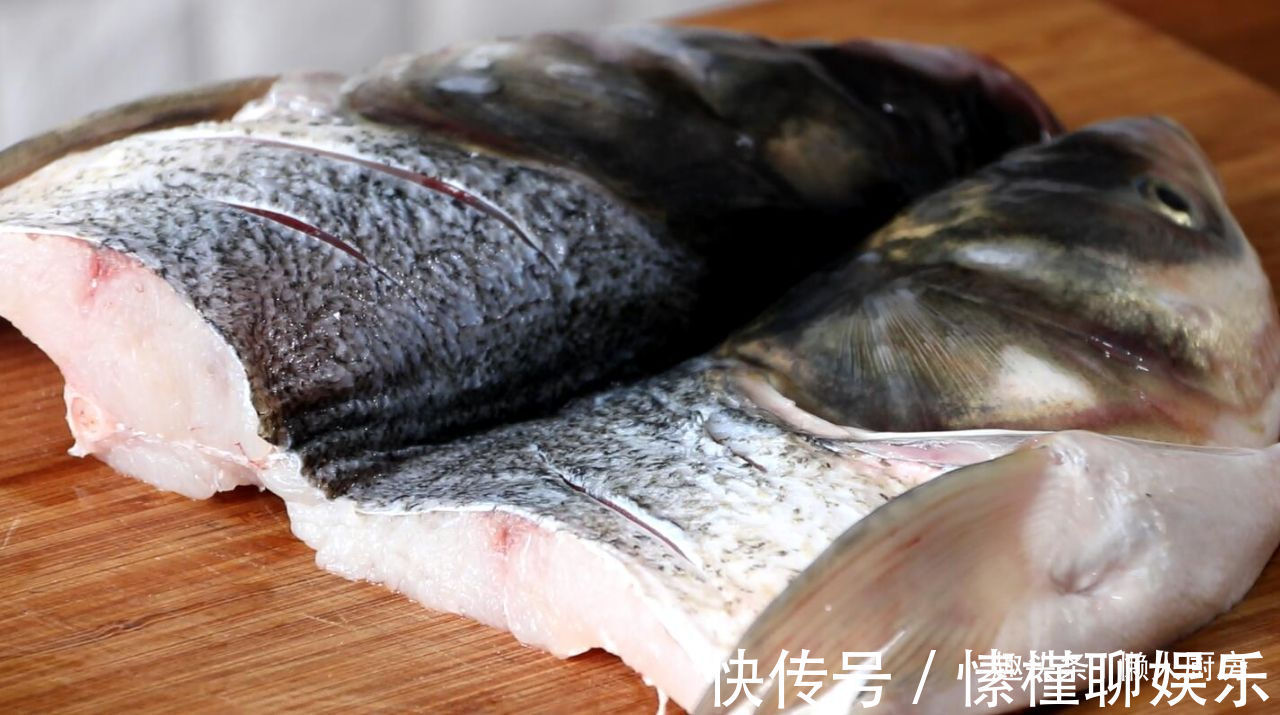 教你鱼头的特别做法,与剁椒鱼头有很大区别,更营养美味