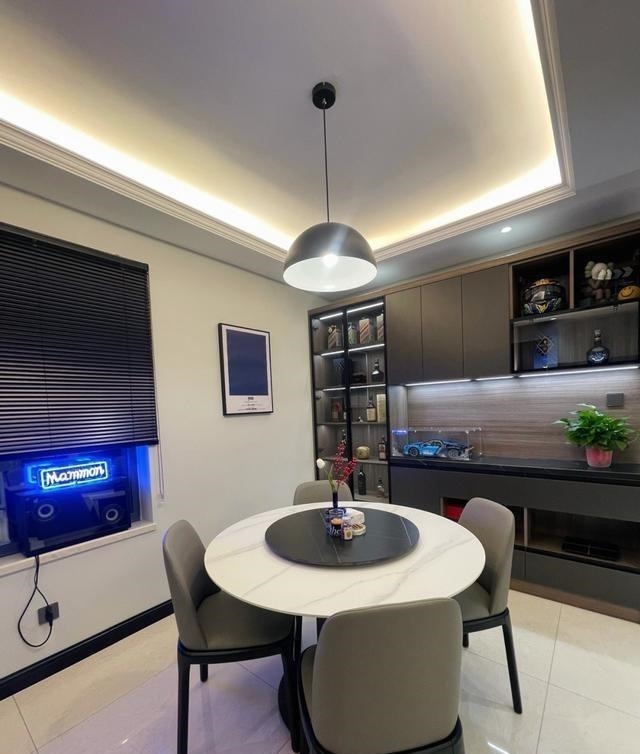 鞋柜|这是我见过改造最个性,最有档次的精装房,入户鞋柜实用又抢眼