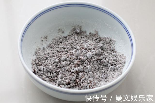 怎样做红糖发面饼最好吃教你一招，保证皮酥馅香，越吃越想吃