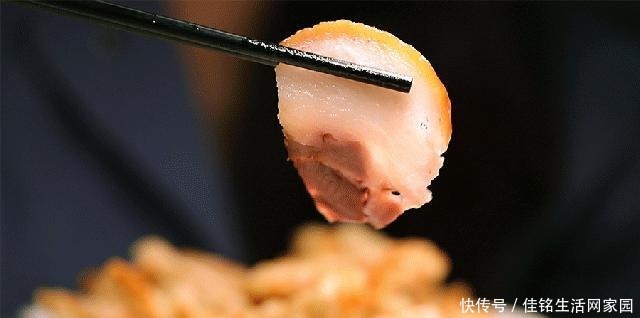  在武汉东北人贼稀罕的家常馆子，整一个