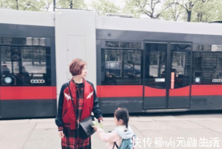 孩子|幼儿园老师感慨:妈妈“爱打扮”跟“不爱打扮”,养出娃层次不同