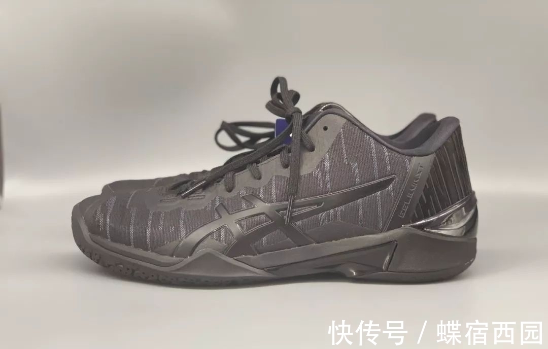 缓震 一双能让大体重球员飞起来的球鞋!Asics Gel Burst实战测评