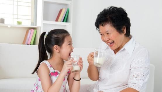 食物|孩子发育慢不能喝豆浆？医生建议：若想孩子变高，2类食物需忌口