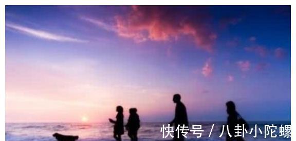 妈妈|宝宝想开玩具汽车,看到孩子操作妈妈笑喷,网友:开你老爸车去!