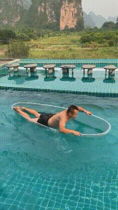 |搞笑GIF趣图:大哥你这老千出的,套路有些老套啊