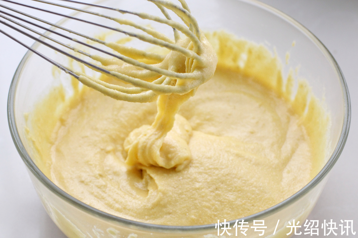 搅拌均匀|双手无需粘面，搅一搅就能做的粗粮早餐饼，暄软美味营养百分百！