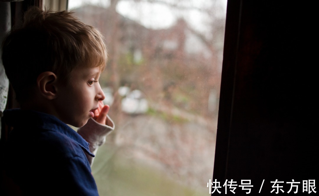 家庭教育|发现孩子“偷拿”10块钱,3位爸爸不同的做法,造就娃不同格局