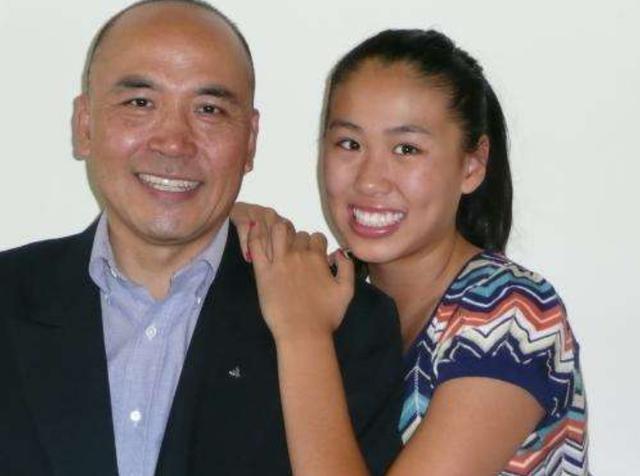 白浪|郎平前夫为了女儿白浪,坚持15年未再婚,如今60岁生下一儿子