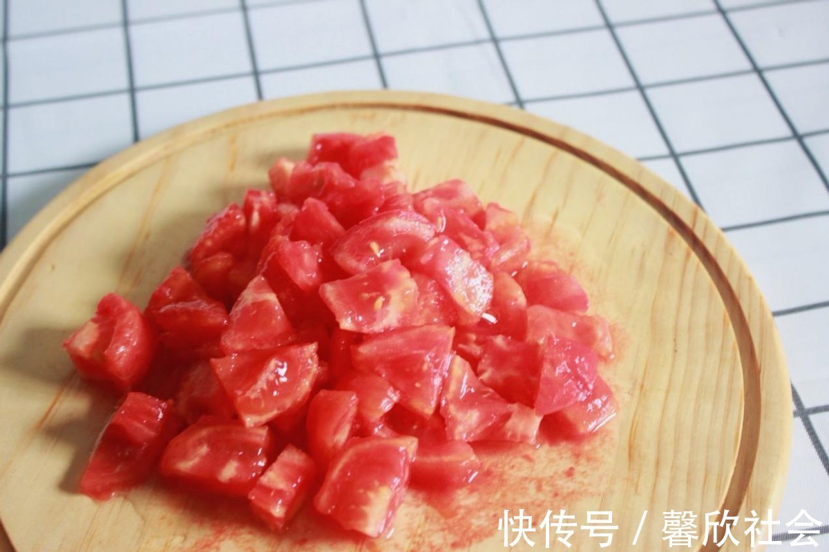 大人|番茄炒蛋时加入虾仁，味道更鲜美，营养更丰富，大人孩子都爱吃