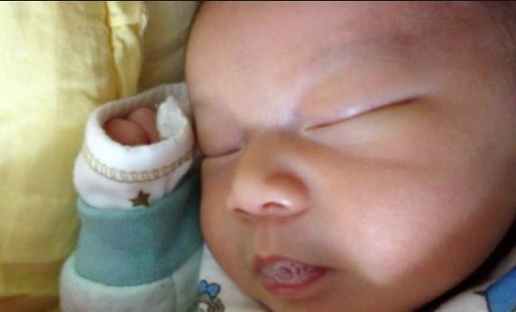 父母|宝宝“吐泡泡”是在预报天气,与身体健康无关?新手父母别忽视