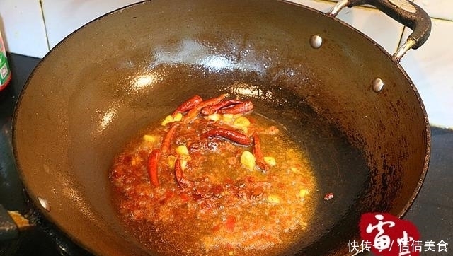 好吃|干豆腐别再凉拌了，按张亮的做法，上桌就被清盘，真好吃