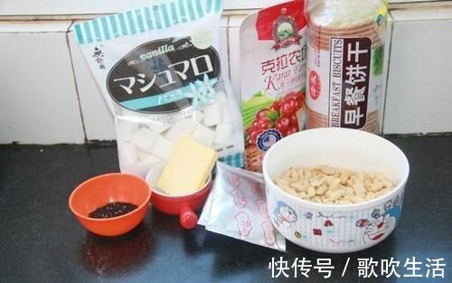 零食|网红零食雪花酥，其实自己在家也能做，甜而不腻，香酥可口
