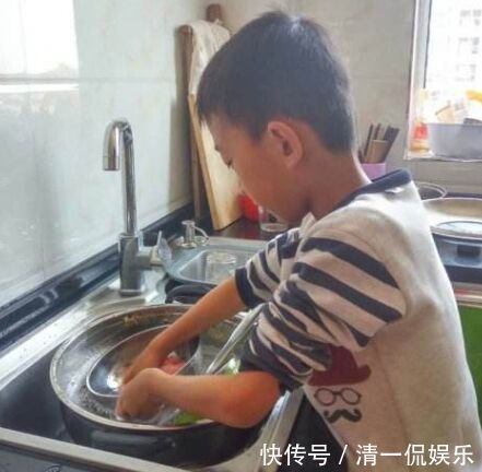 孩子|想让孩子有出息,家长就要逼他做3件事,比关注成绩管用