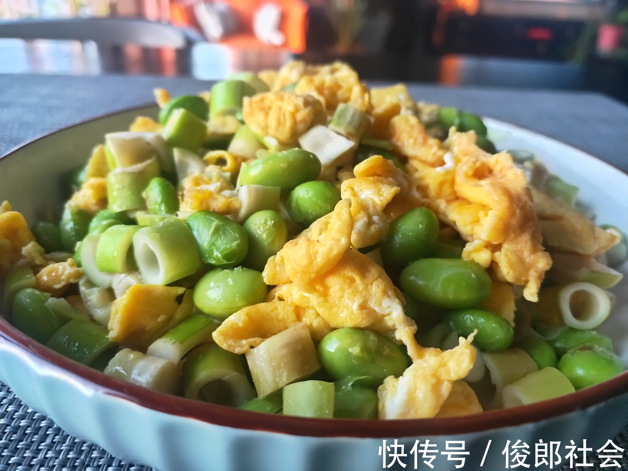 野山笋|这盘菜,让儿子舍弃了喜欢的排骨,首先把它给光盘了