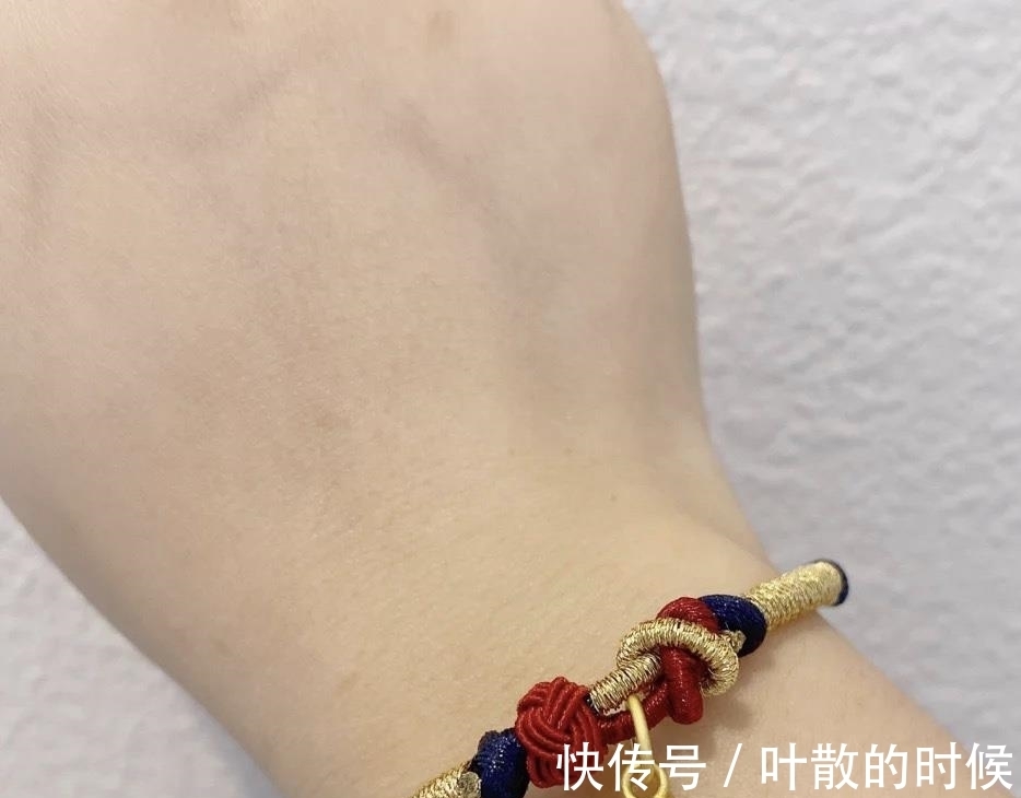 小疯|金店不买东西能编手链吗？很多人都不知道