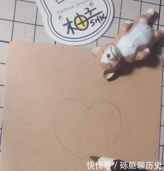 3d@美术生手绘3D水滴爱心,开始感觉很简单,看到成品给跪了