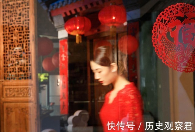 古诗$小和尚夜里听到犬吠声,写出一首精妙古诗,苏轼称赞:真是可爱