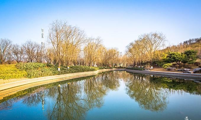 石家庄有一座垃圾地基上建造的公园，风景秀美，是踏青的好去处