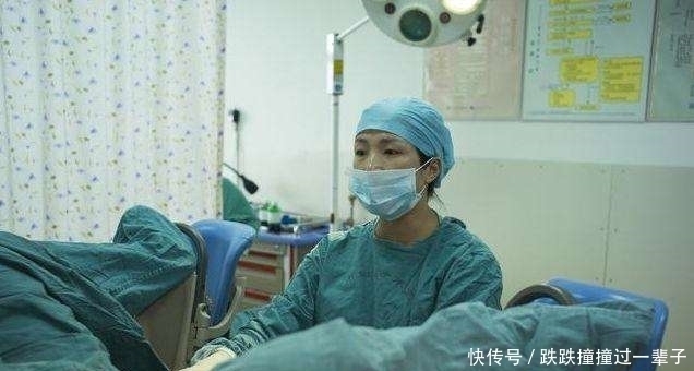 妻子|产妇分娩疼痛难忍，丈夫反手就是一巴掌，医生：让他进来干啥