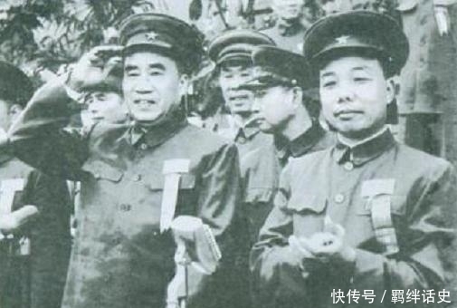 说此子|主席指着一个孩子说此子有前途25年后小孩成为最年轻的上将