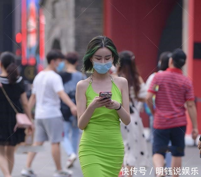 穿裙子要选对配色,才能放大自身优势,提升外在美