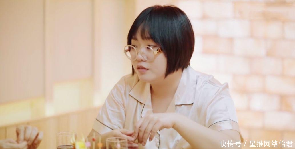 聊天高情商开头搞笑,史上最搞笑的聊天开场白,让你笑出腹肌!