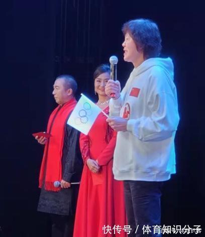 张常宁|离任中国女排后,郎平在美国享受生活!烫头发做西餐,越活越年轻