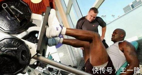 肌肉男|NBA中锋位置肌肉男很多,但是像奥尼尔这样“非人类”就一个!