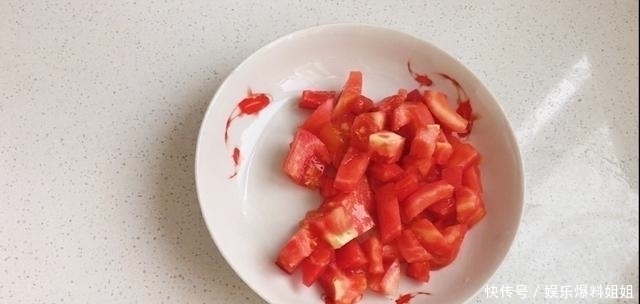 西红柿|每天晚餐吃这个减脂汤,一段时间腰细了脸小了,瘦子别喝怕你太瘦