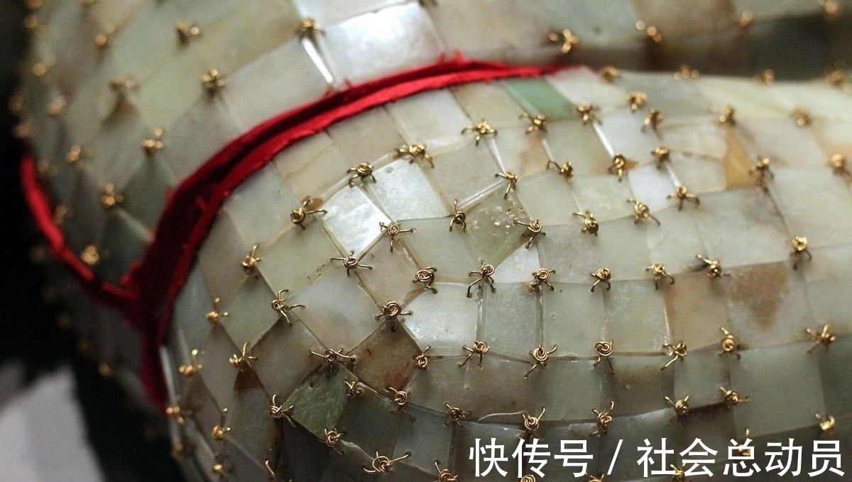 珠襦玉匣@为何盗墓贼只抽金丝,不拿玉衣?盗墓贼:你当我傻啊!