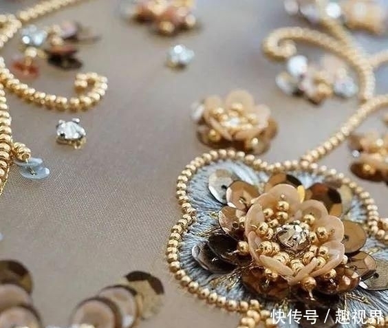  衣裤|旧衣裤都闲置了，不如用亮片来一场改造吧