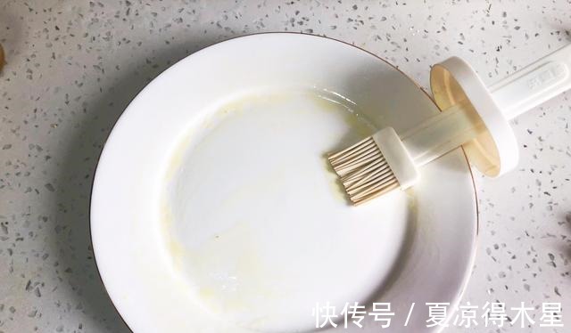 萝卜|秋冬干燥,这润肺食材要常吃,消痰减咳,还助消化,蘸上酱好香呀!